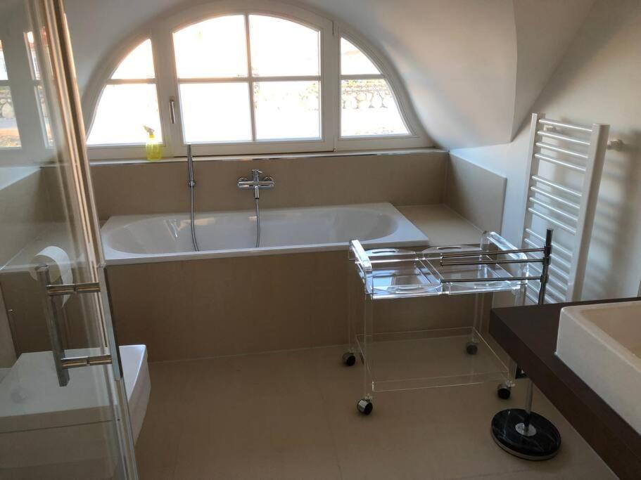 Reetdachhaus Seasons Mit Kamin & Sauna Gross Schwansee Luaran gambar